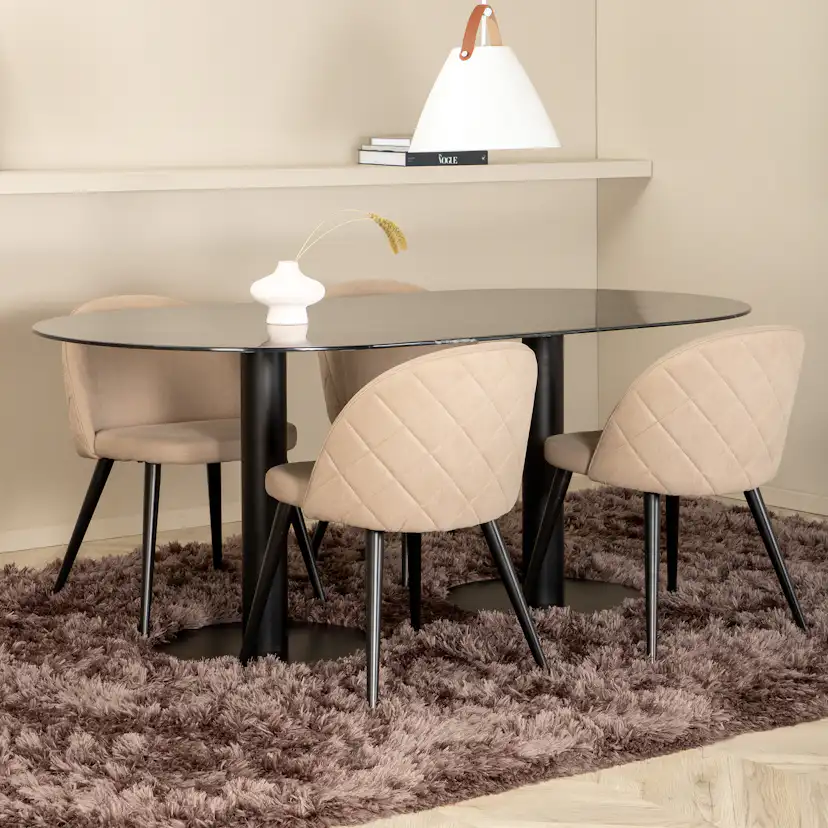 Spisegruppe Venture Home Oslo med 4 Valentina Stitcthes Stoler
