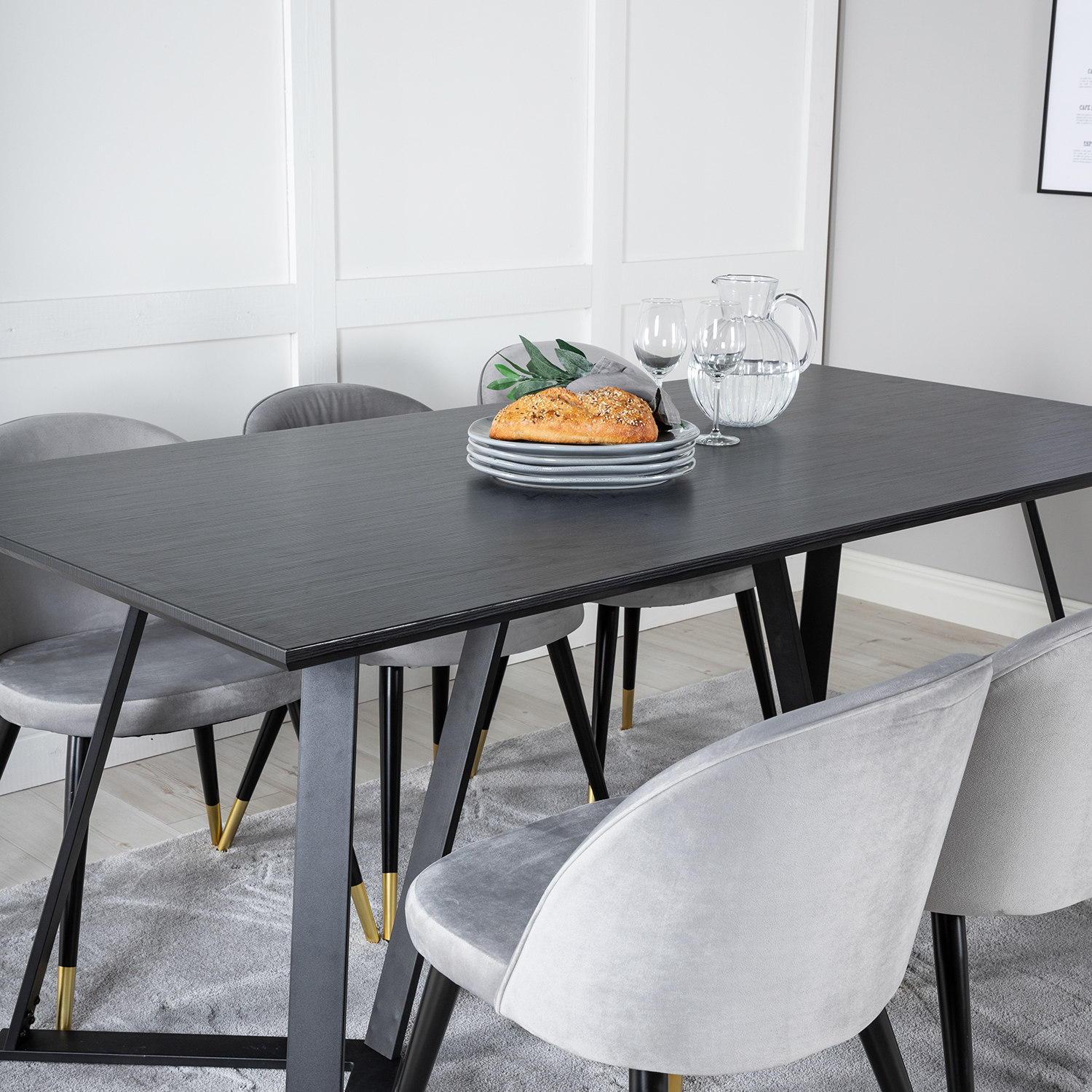 Spisegruppe Venture Home Madde med 6 Valentina Stoler Fløyel