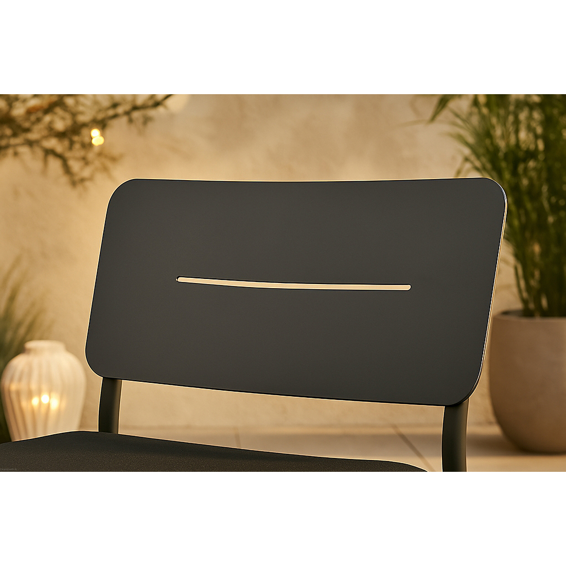 Lina lounge Chair - Black / Black Cushion Sort