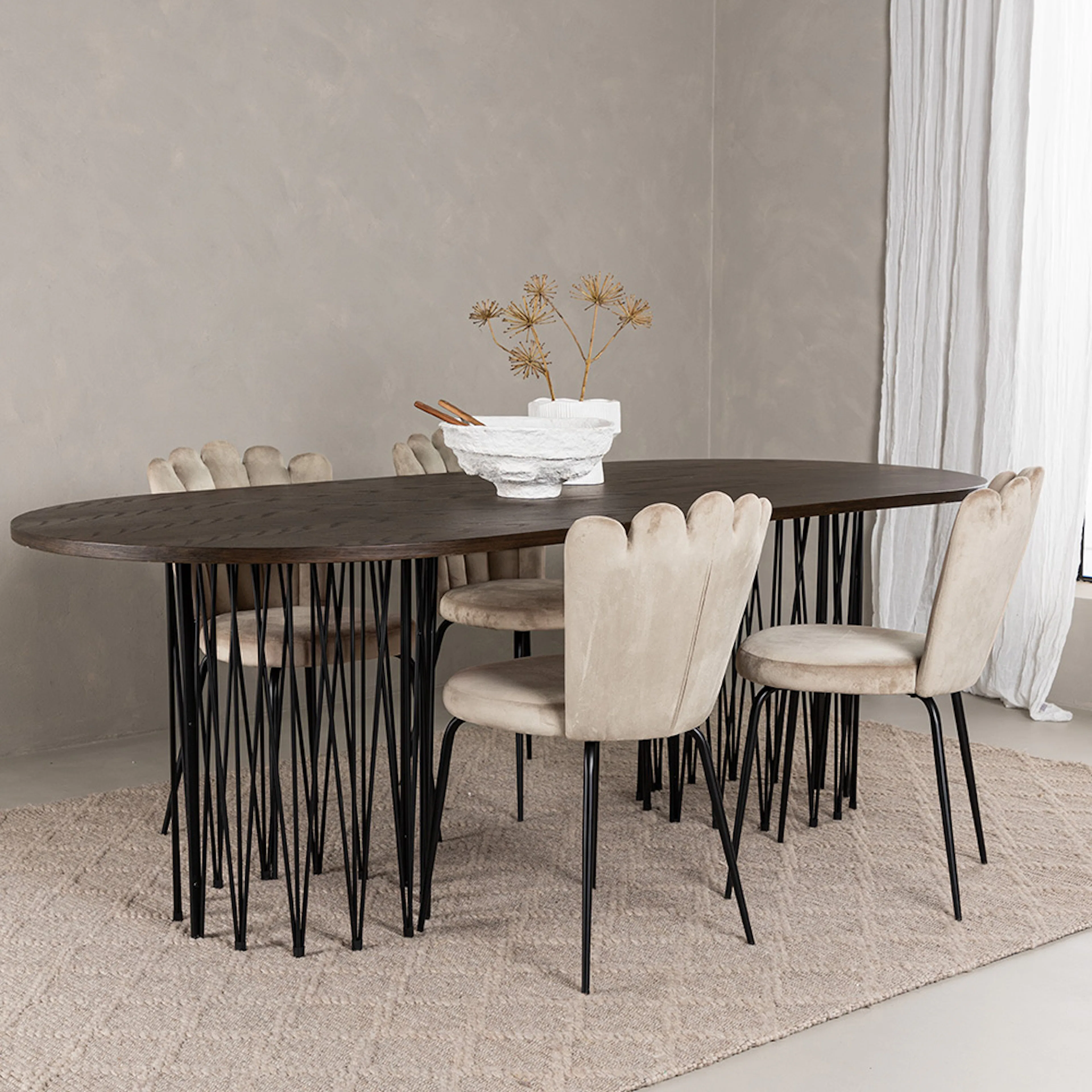 Spisegruppe furniture/fashion Stone med 4 Limhamn Light Stoler