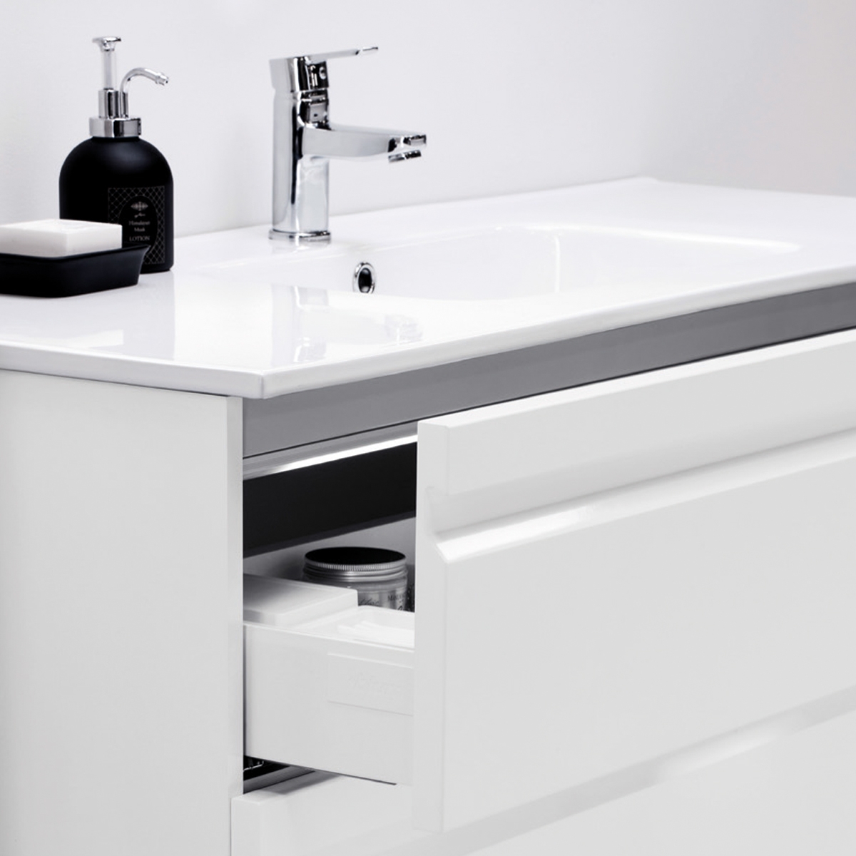 Lyslist Korsbakken for Servantskuff