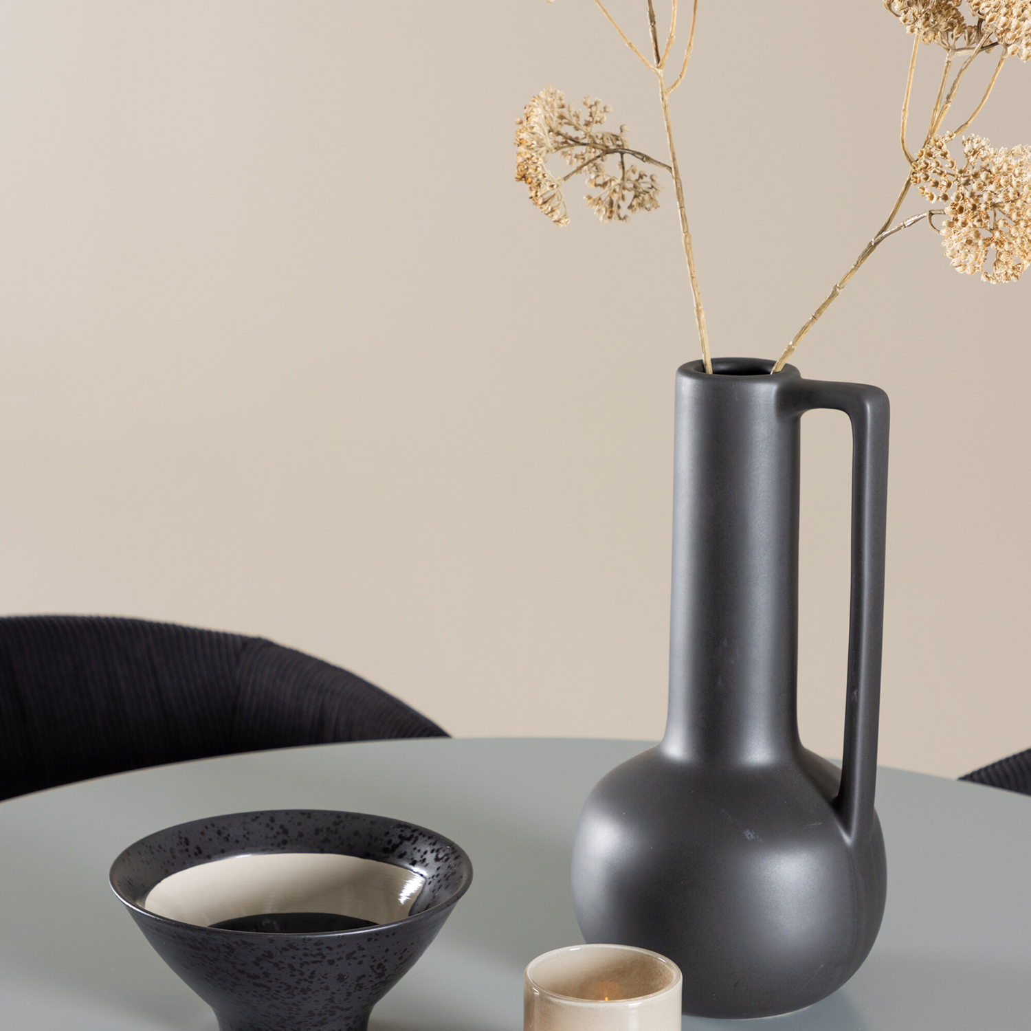 Spisegruppe Venture Home Plaza Ø100 med 4 stk Berit Stoler