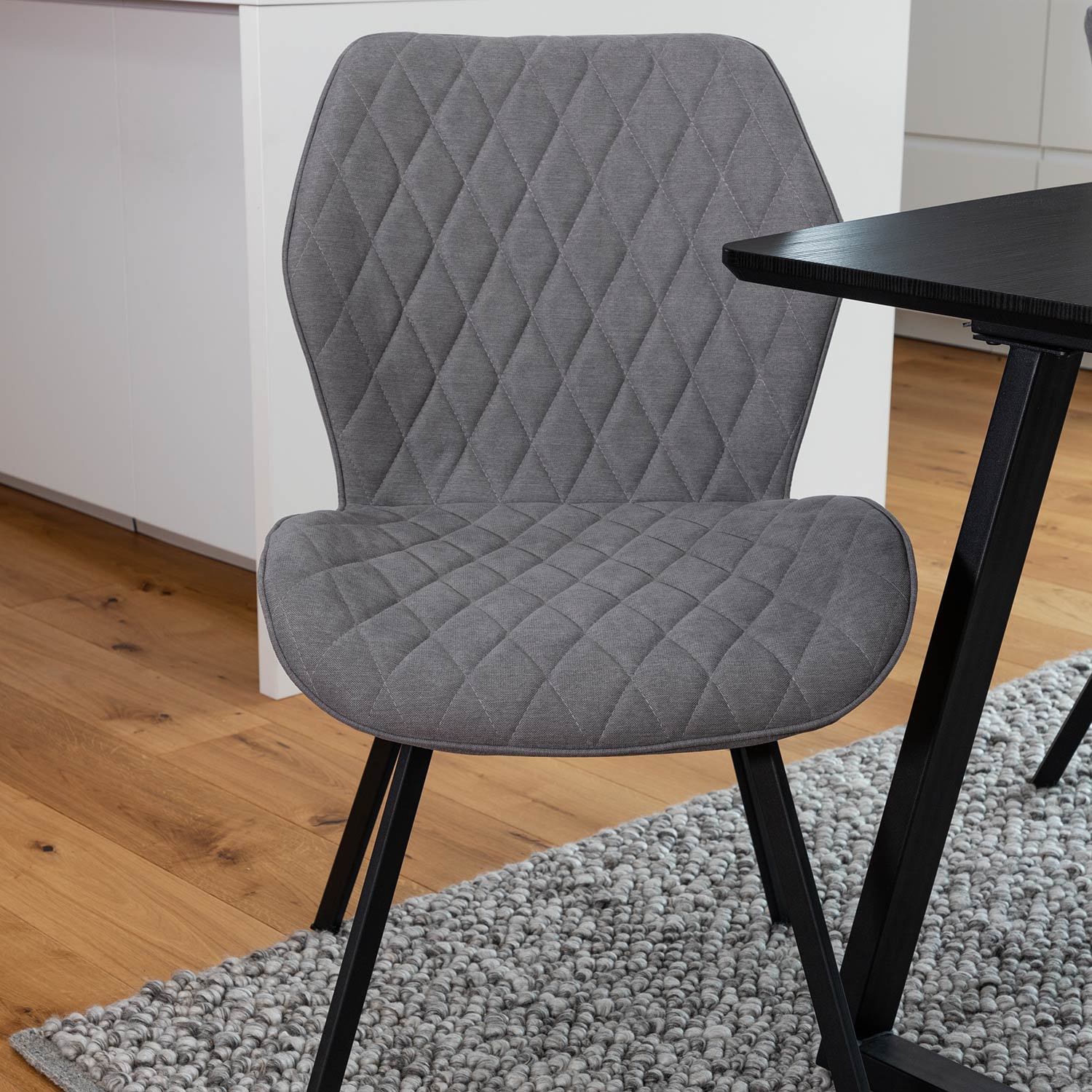 Spisegruppe Venture Home Ina med 4 Geneva Stoler