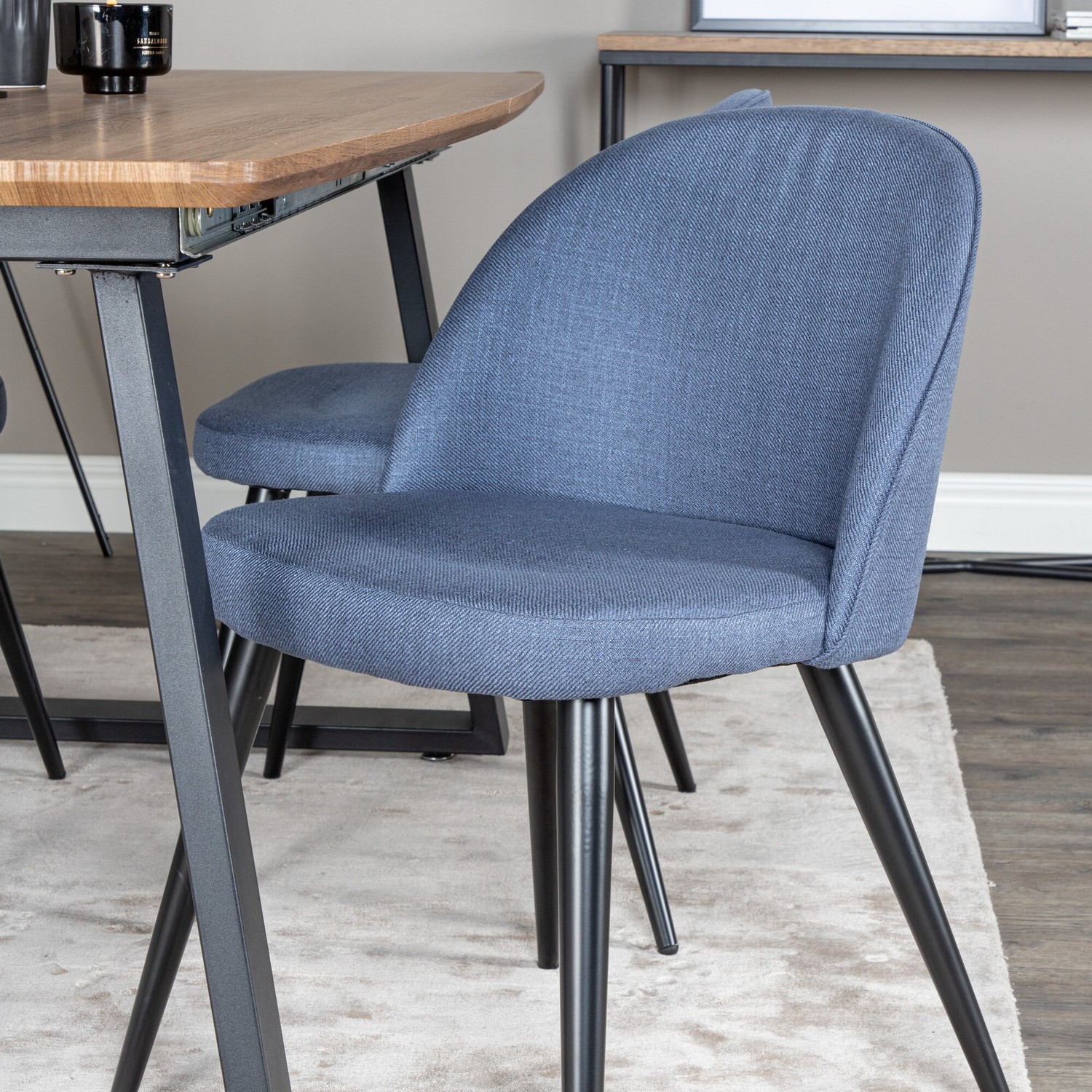 Spisegruppe Venture Home Ina med 4 Valentina Stoler Polyester