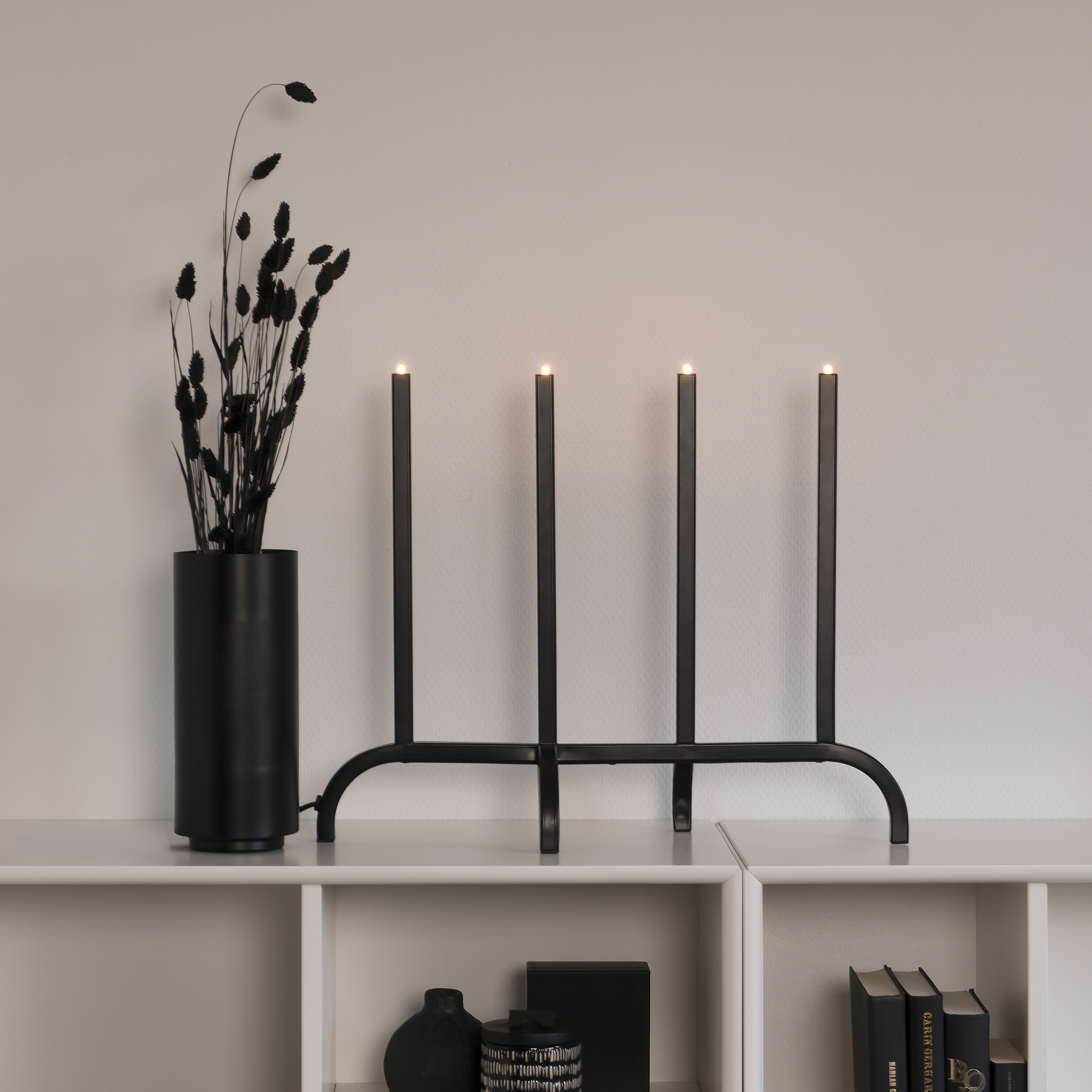 Adventstake Gnosjö Konstsmide 4L Metall Sort