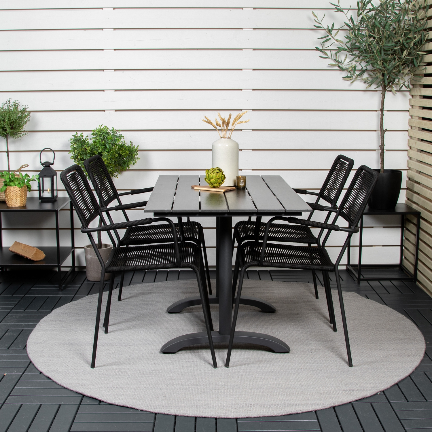 Cafégruppe Venture Home Denzel med 4 Leon Lenestoler