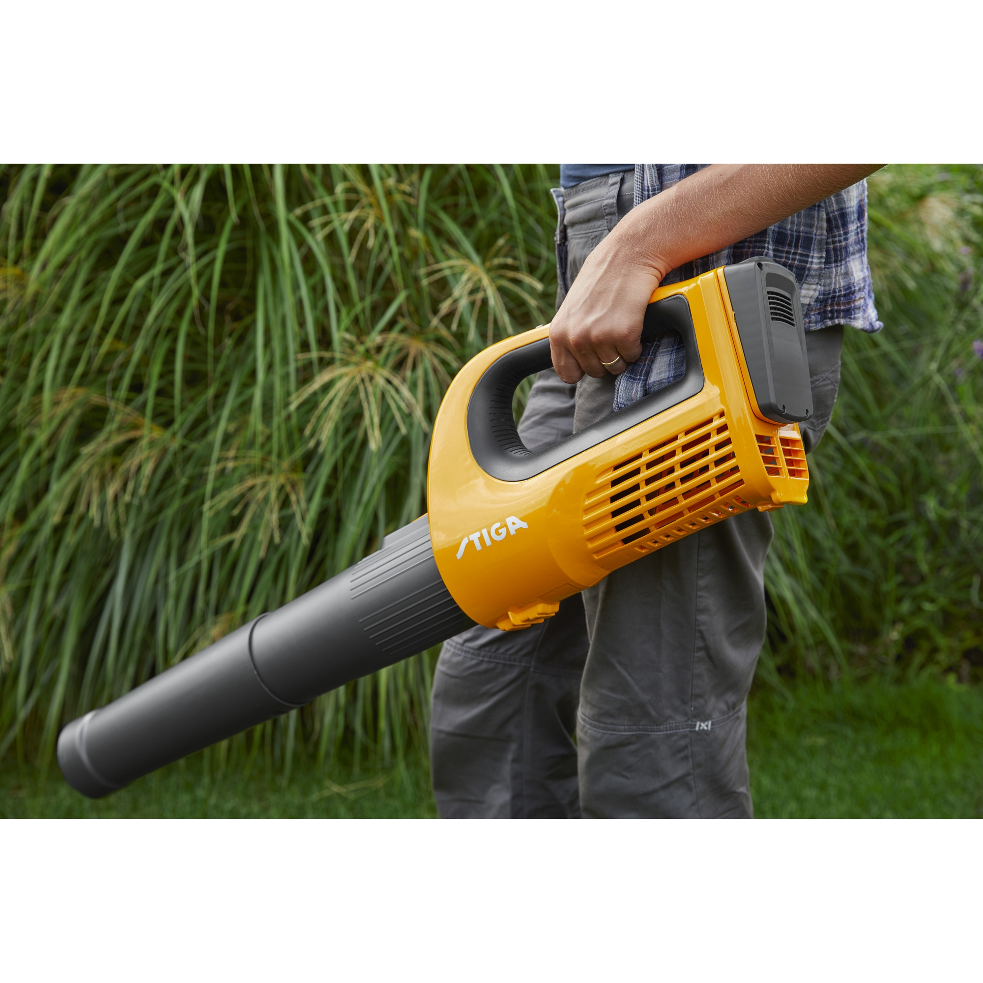 Løvblåser Stiga BL 100 E med Batteri og Lader