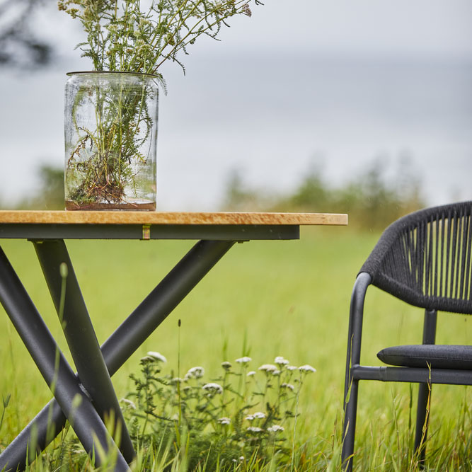 Spisegruppe Hillerstorp Ekeryd Ø110 cm med 4 stk Hagestoler