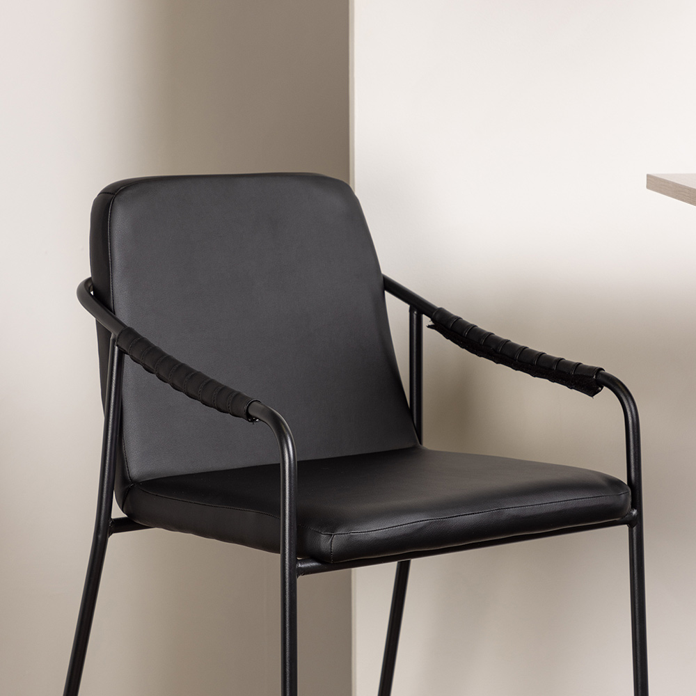 Spisegruppe Venture Home Tempe med 2 stk Bella Stoler
