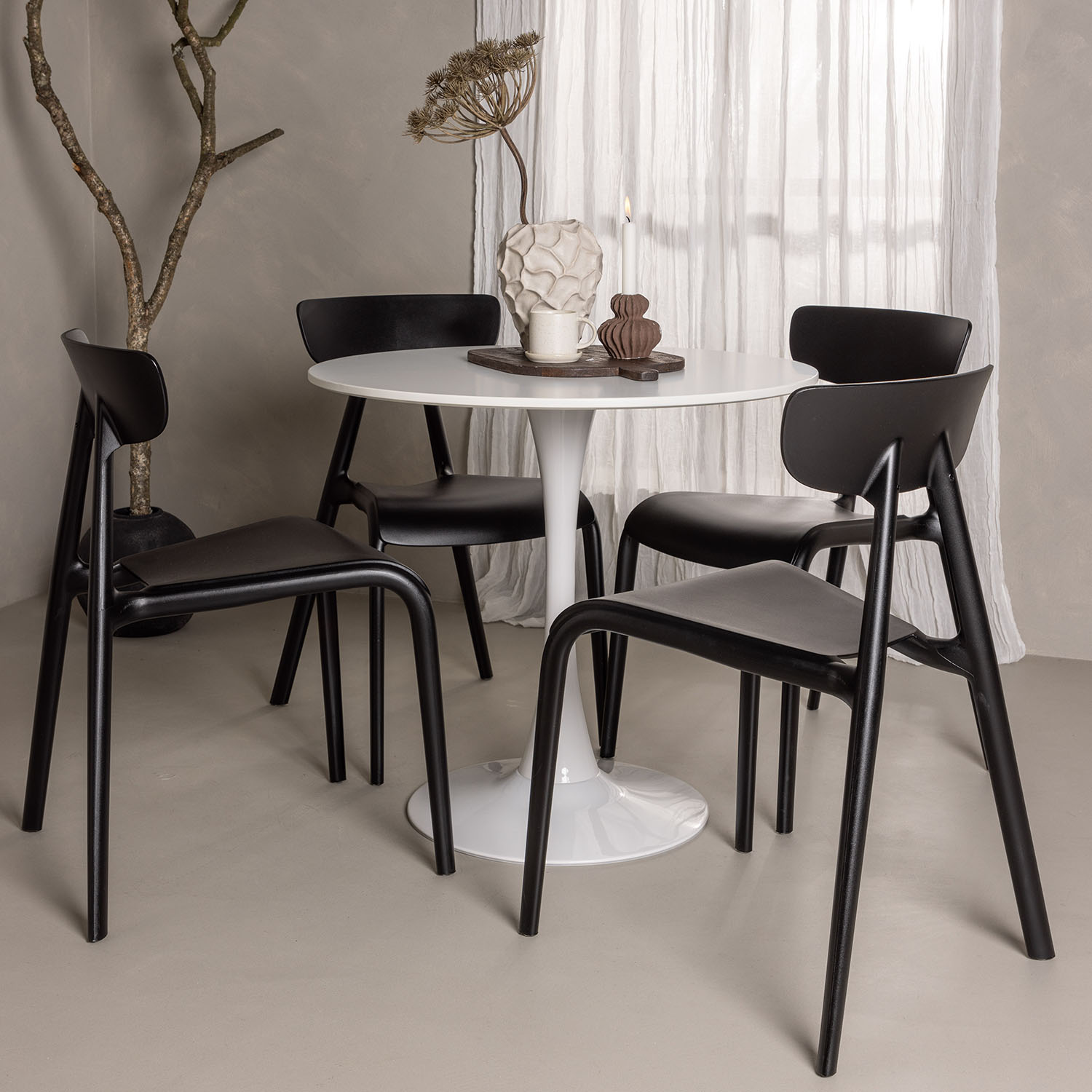 Spisegruppe Venture Home Hamden Ø80 cm med 4 Ursholmen Stoler