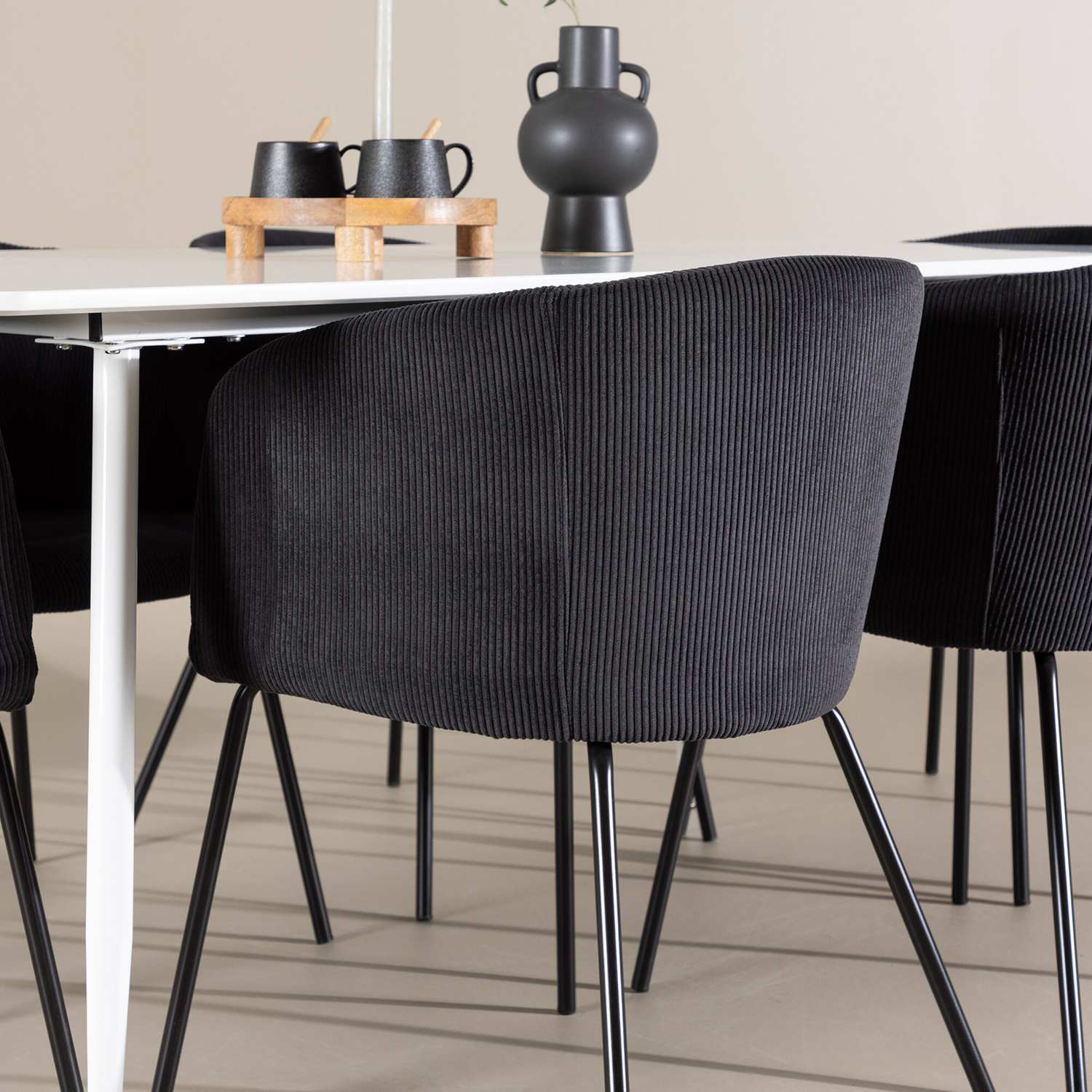 Spisegruppe Venture Home Silar 180 med 6 stk Berit Stoler