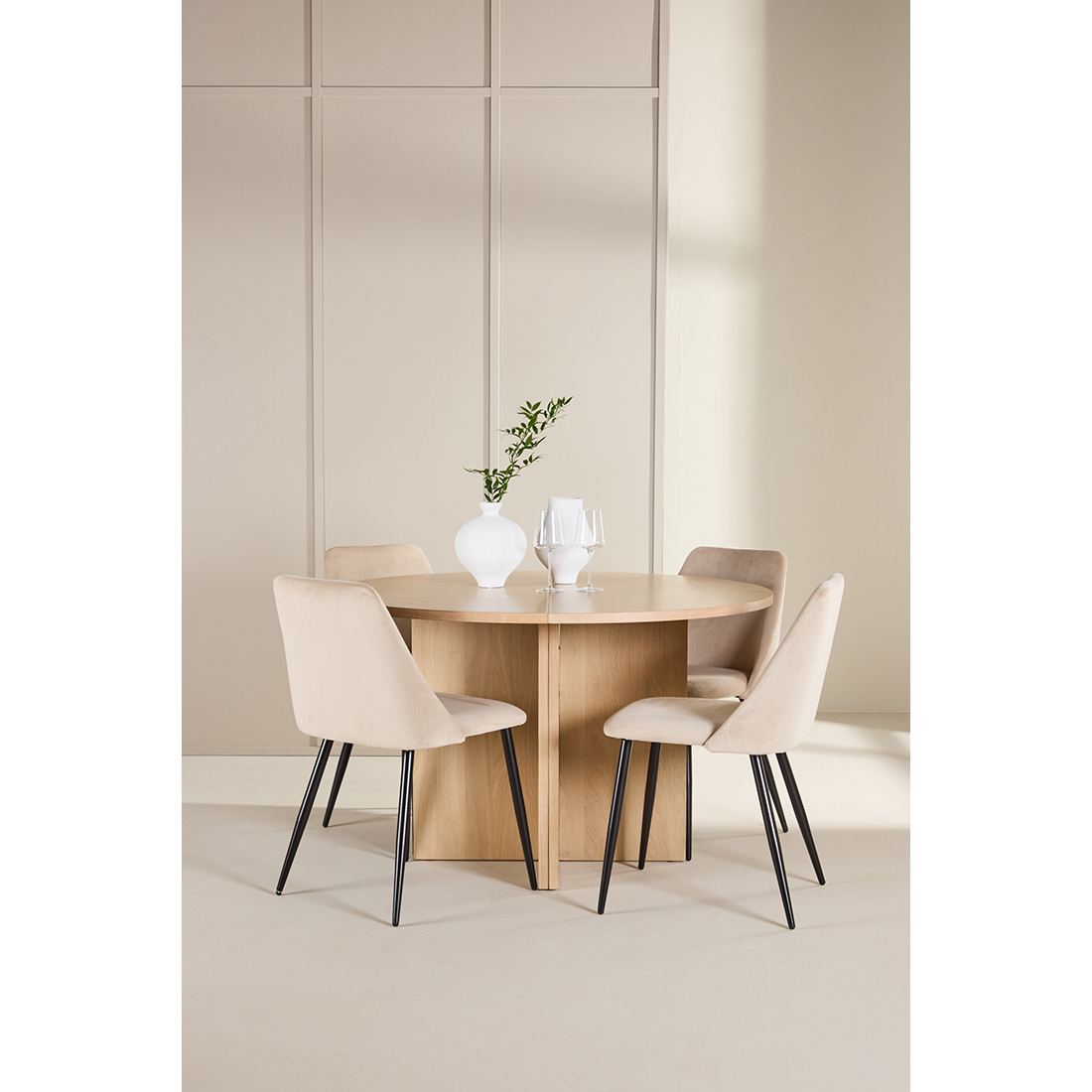 Spisegruppe Venture Home Strada Ø120 cm med 4st Night Spisestoler