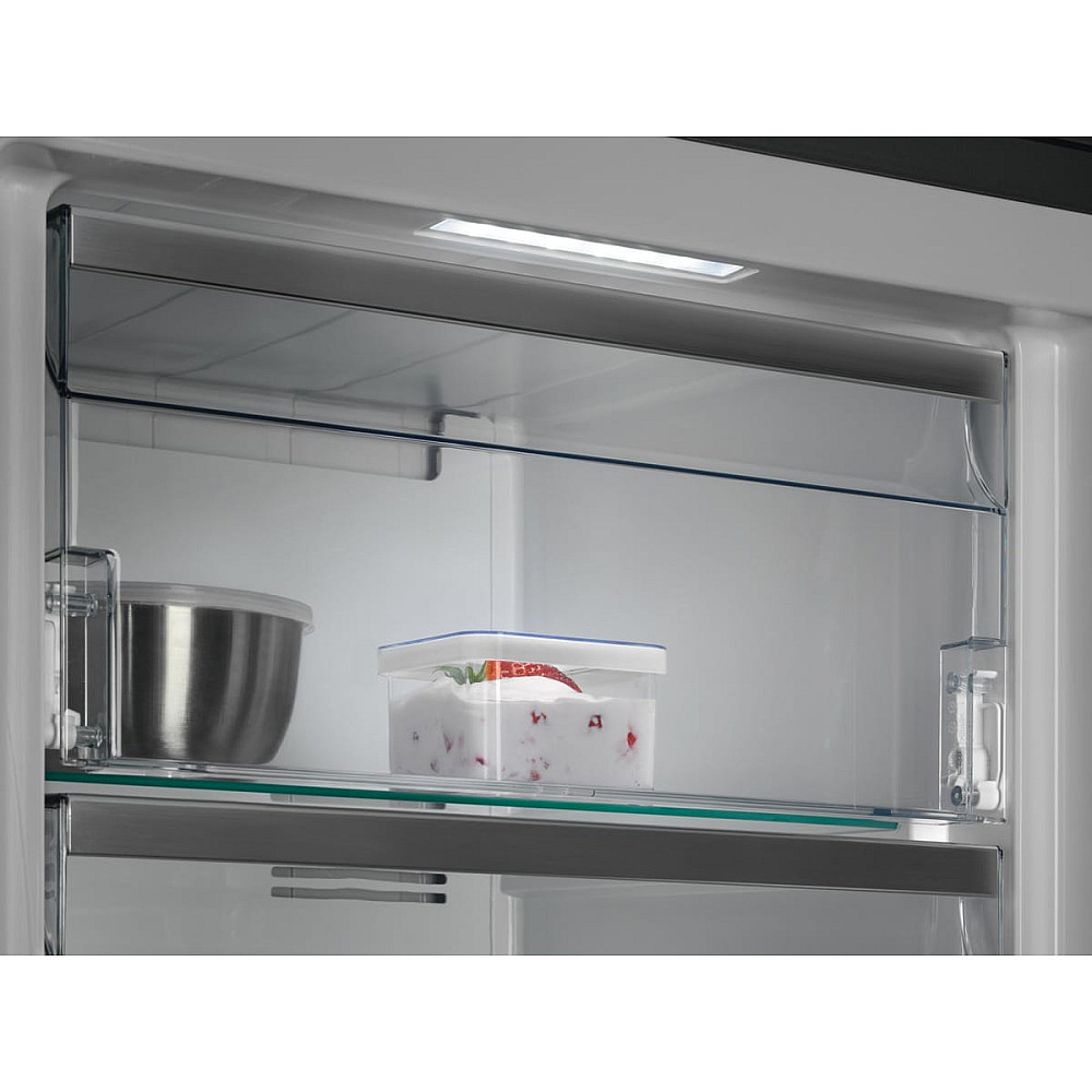 Frittstående Fryseskap AEG OAG7M281DL 7000 NoFrost Sort med MultiFlow og FastFreeze