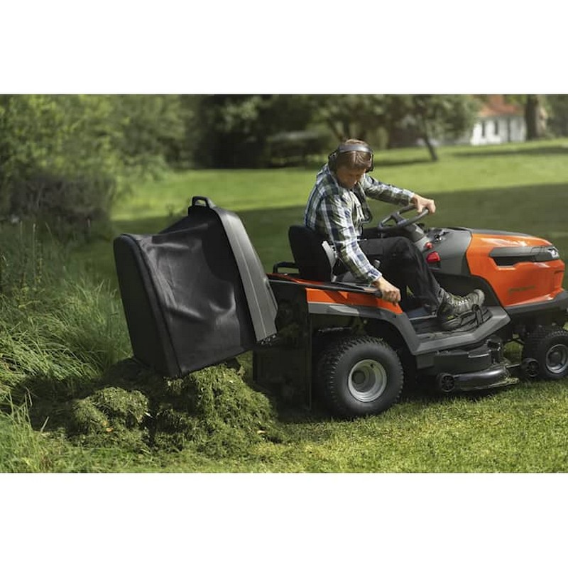 Hagetraktor Husqvarna TC 220T med Oppsamler