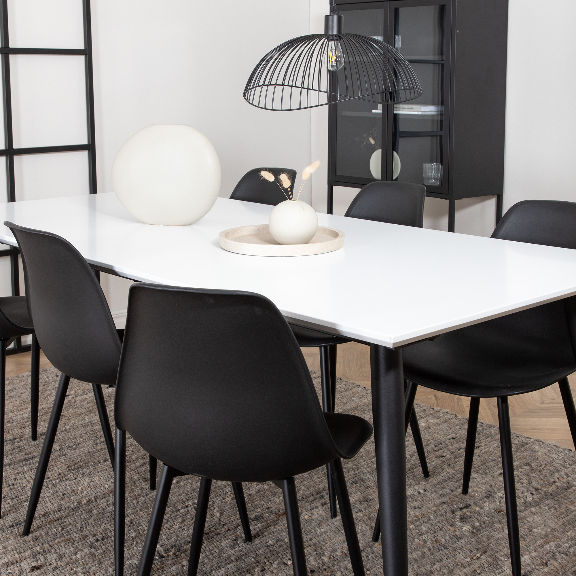 Spisegruppe Venture Home Jolie med 6 Pobbie Stoler Järn