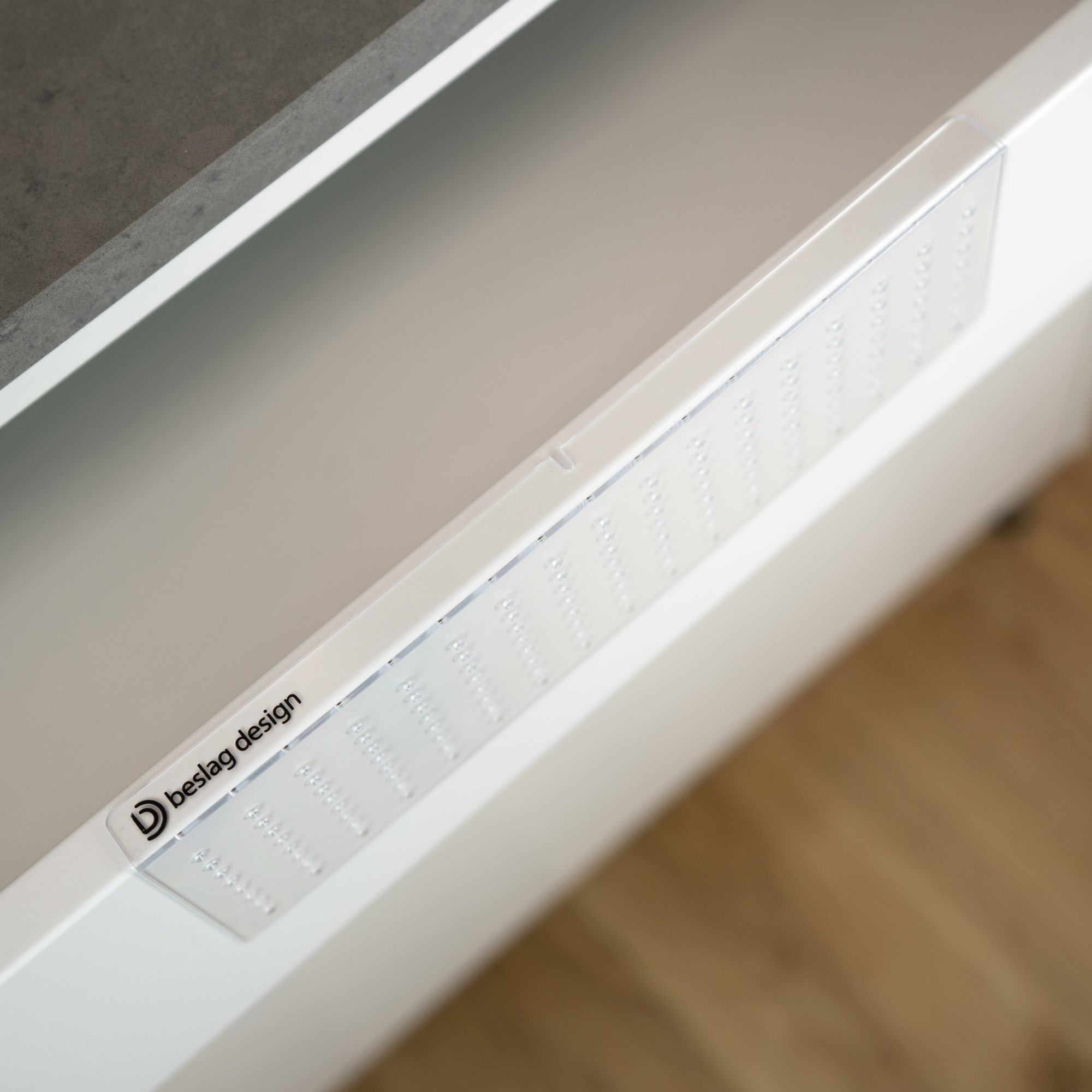 Bormal Beslag Design for Håndtak og Knotter