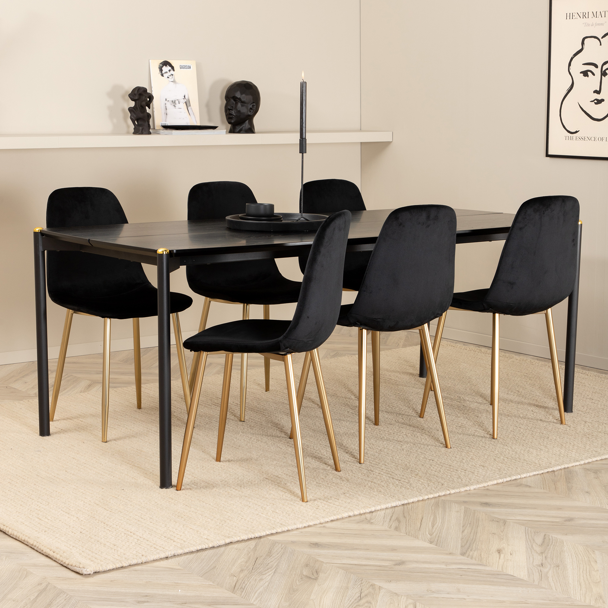 Spisegruppe Venture Home Paris med 6 Pobbie Stoler Messing