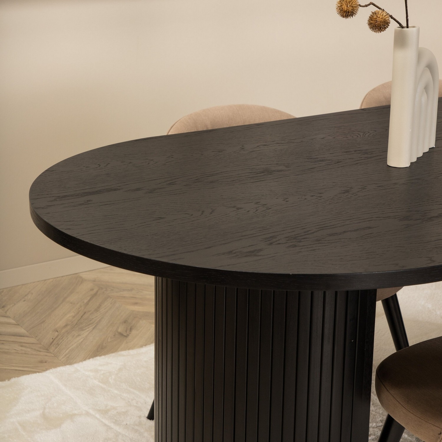 Spisegruppe Venture Home Bianca med 4 Valentina Sort Stitcthes Stoler
