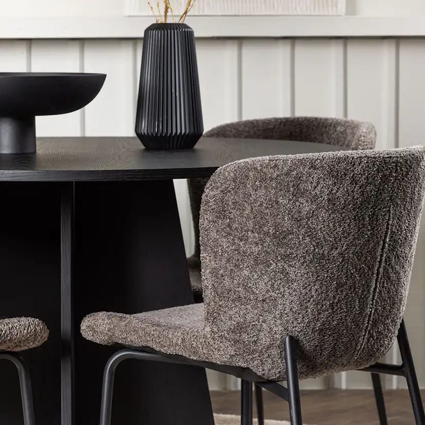 Spisegruppe Venture Home Bootcut Ø110 cm med 4 Modesto Stoler