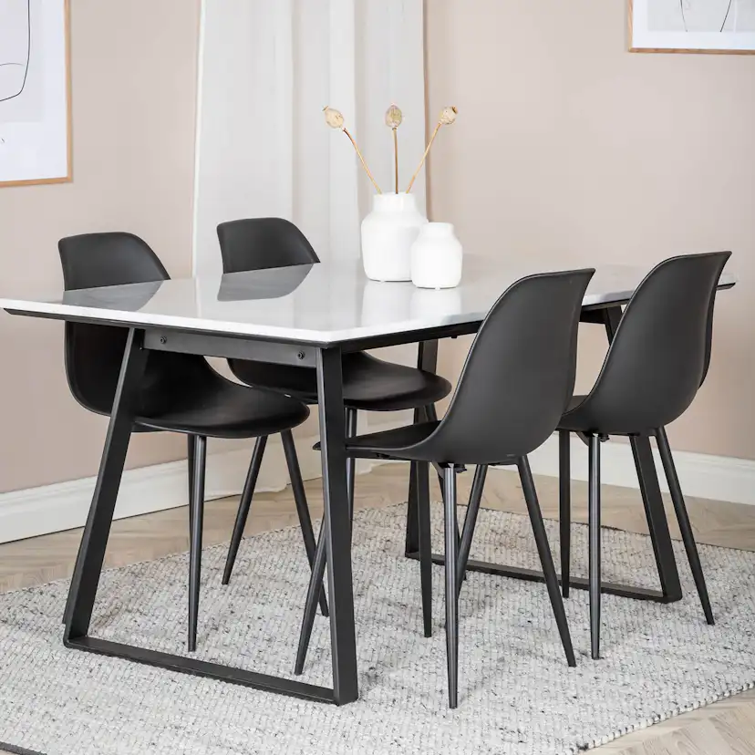 Spisegruppe Venture Home Estelle 140 med 4 Pop Stoler
