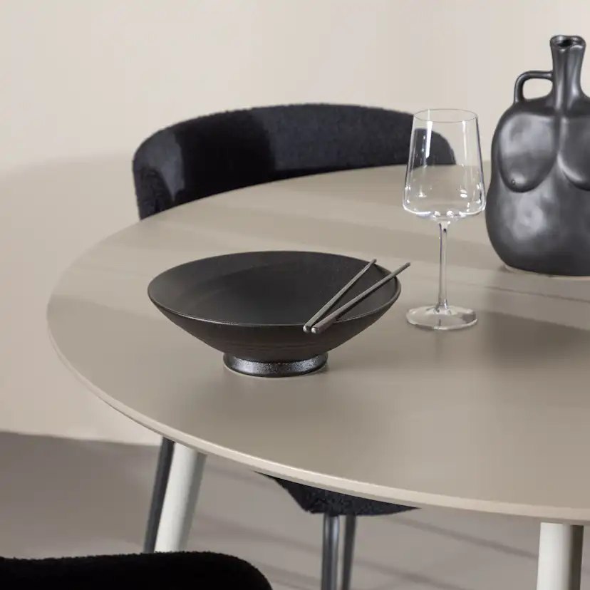 Spisegruppe Venture Home Plaza Ø120 med 4 stk Modesto Stoler