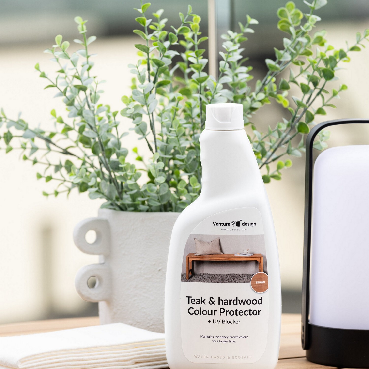 Møbleimpregnering Venture Home Bold Teak & Hardwood Colour Protector + UV Blocker