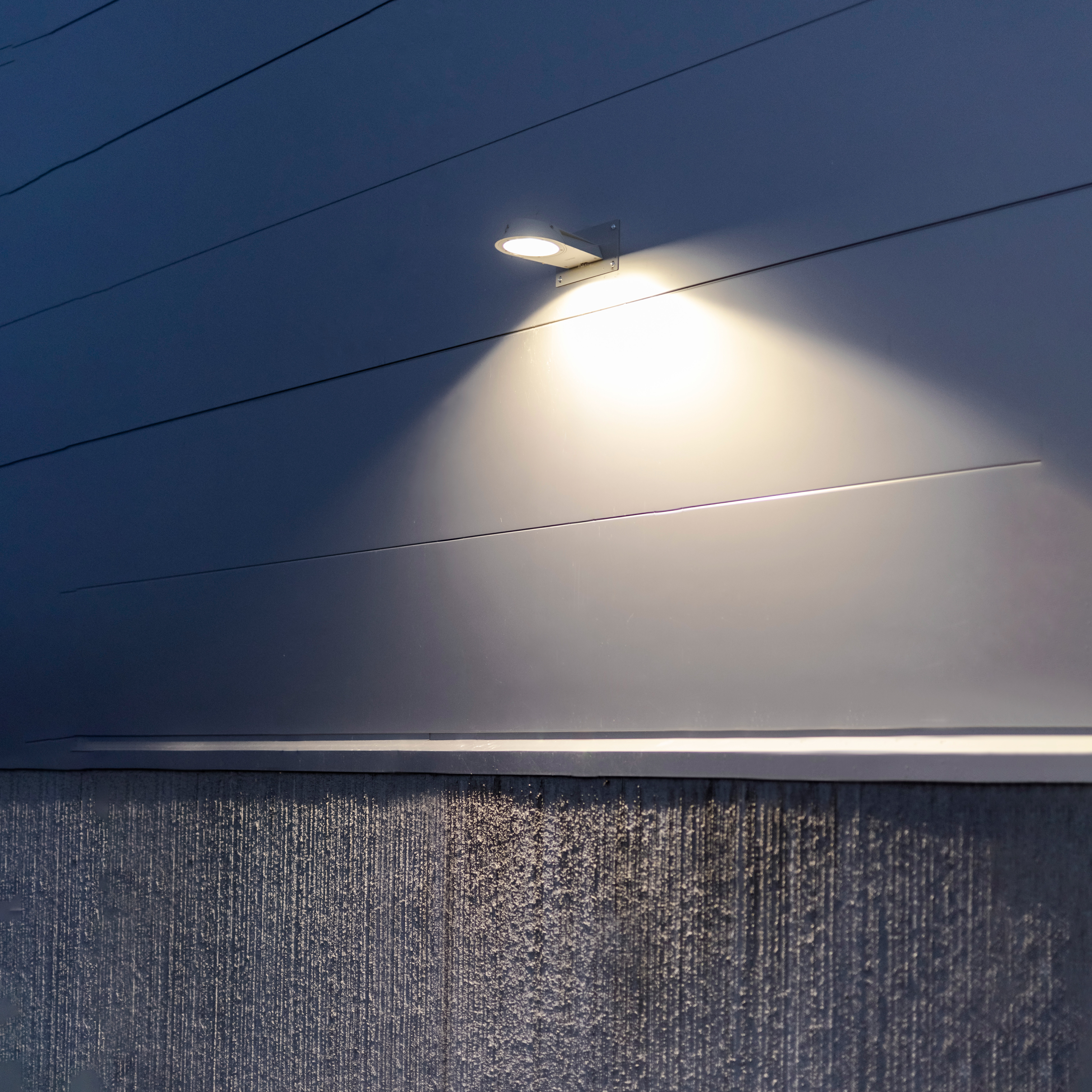 Monteringsplate Hide-A-Lite Sharp Wall