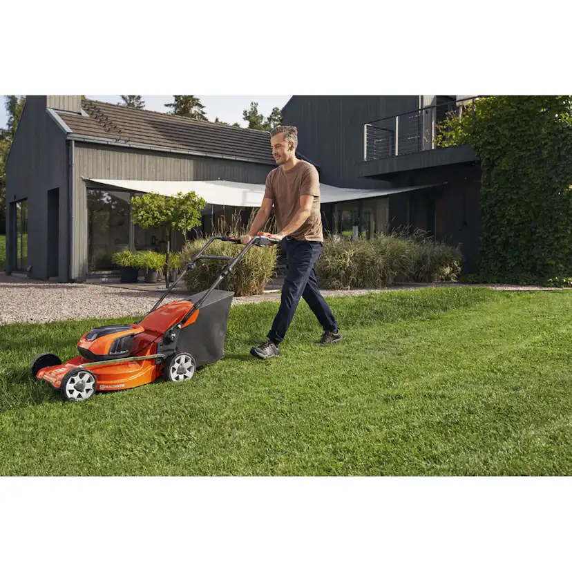 Gressklipper Husqvarna LC142iS uten Batteri