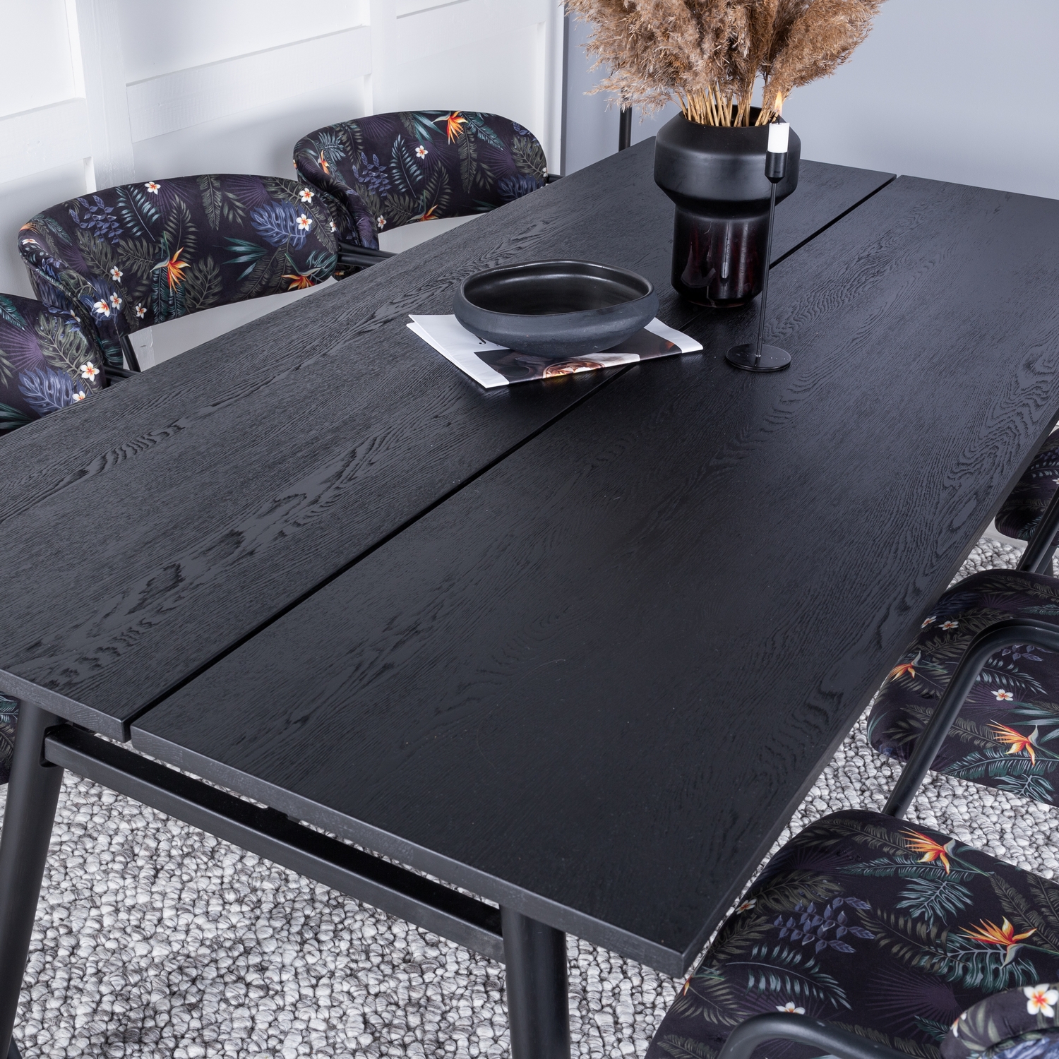 Spisegruppe Venture Home Salt med 6 Aris Karmstoler