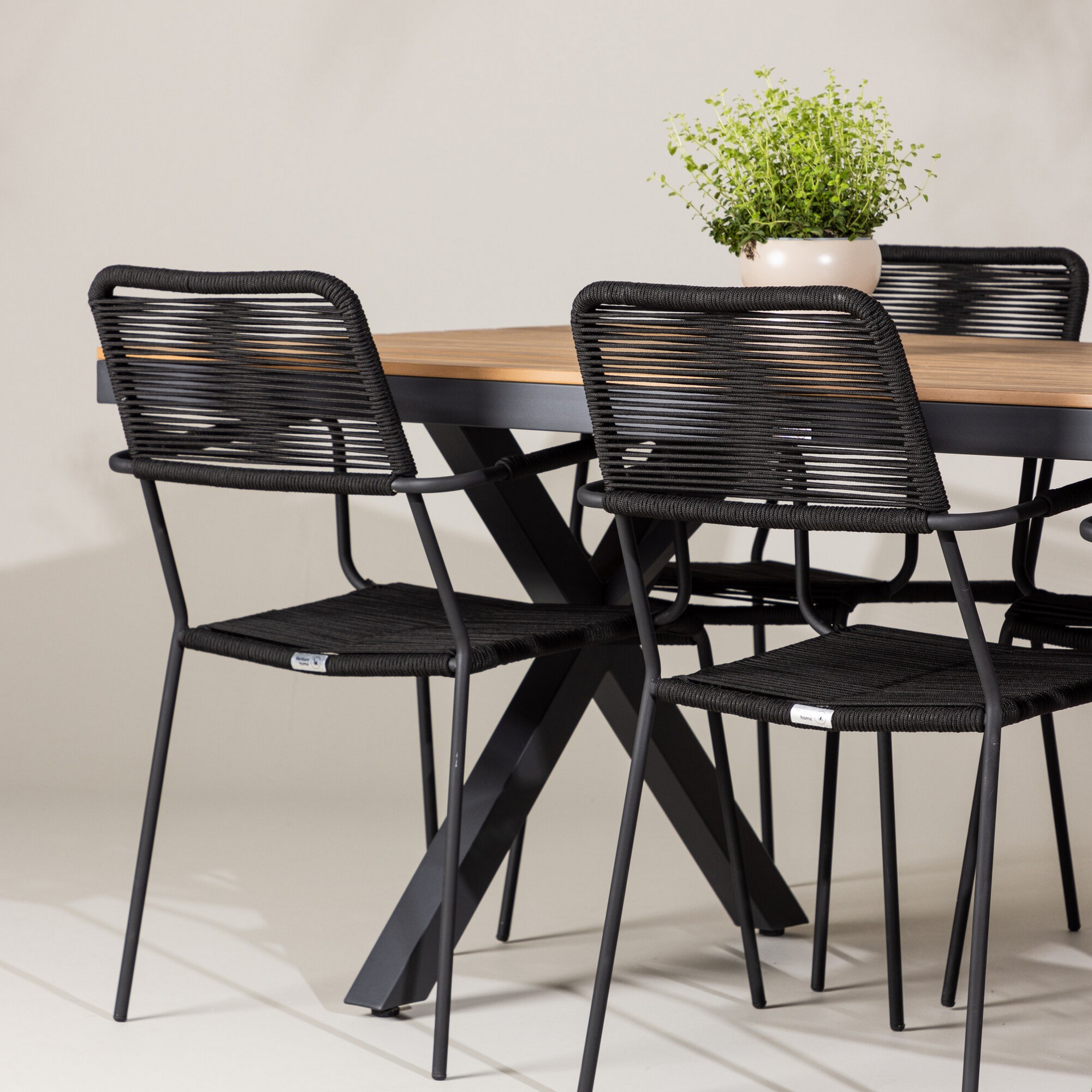 Hagegruppe Venture Home Garcia med 6 Lindos Lenestoler