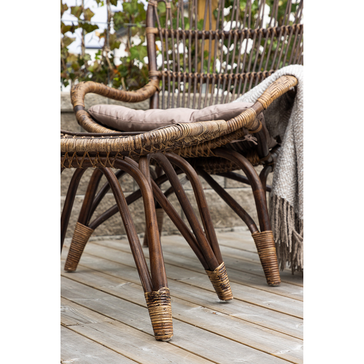 Ella Loungechair Rattan - Dark walnut / Beige - Ersätter 610 Farge: Dark Walnut
