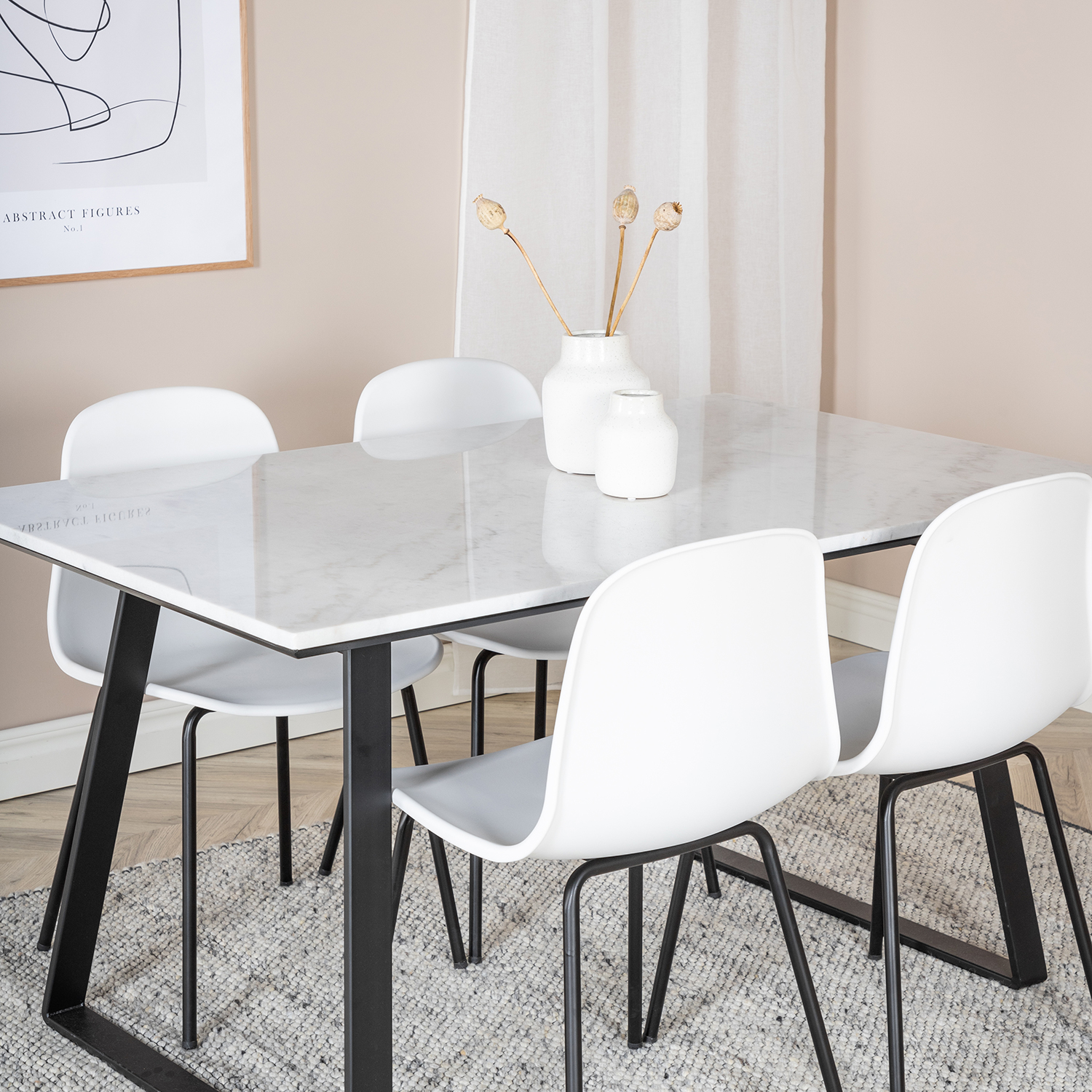 Spisegruppe Venture Home Estelle 140 med 4 Ardi Stoler