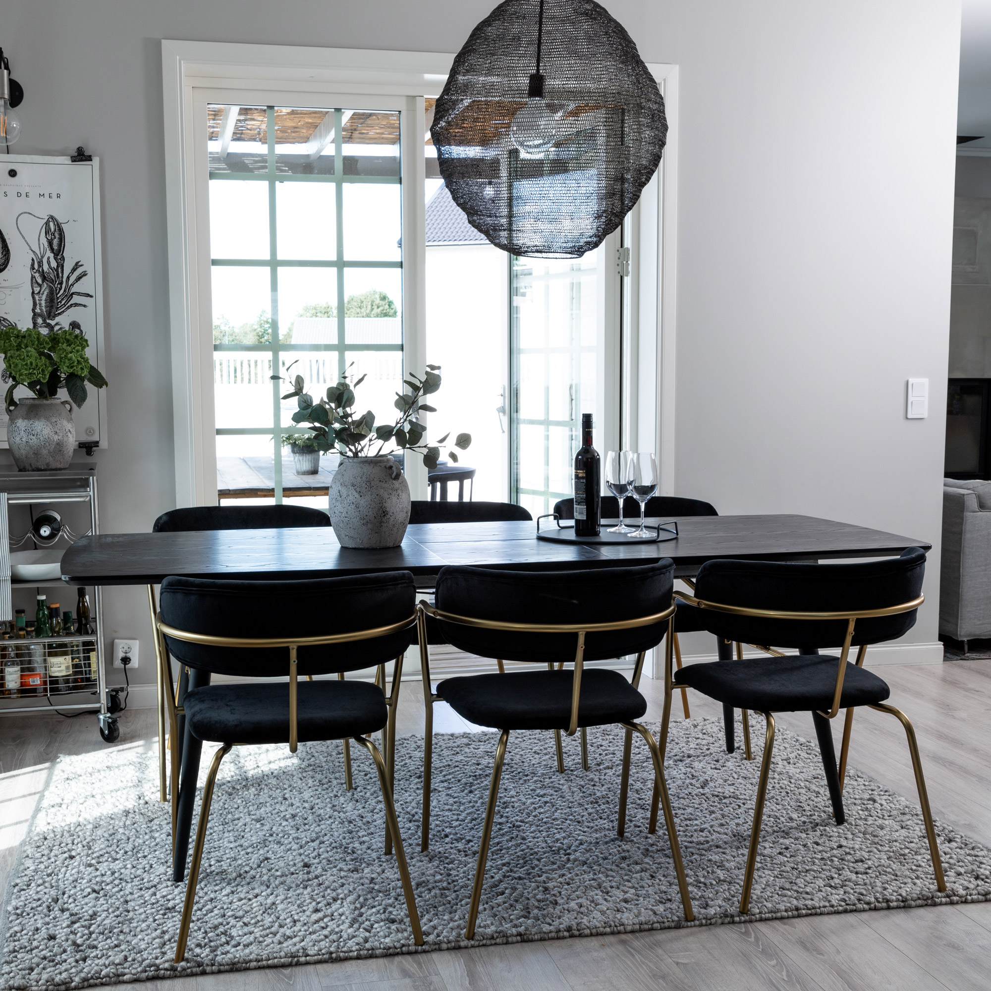Spisegruppe Venture Home Gold med 6 Arrow Stoler