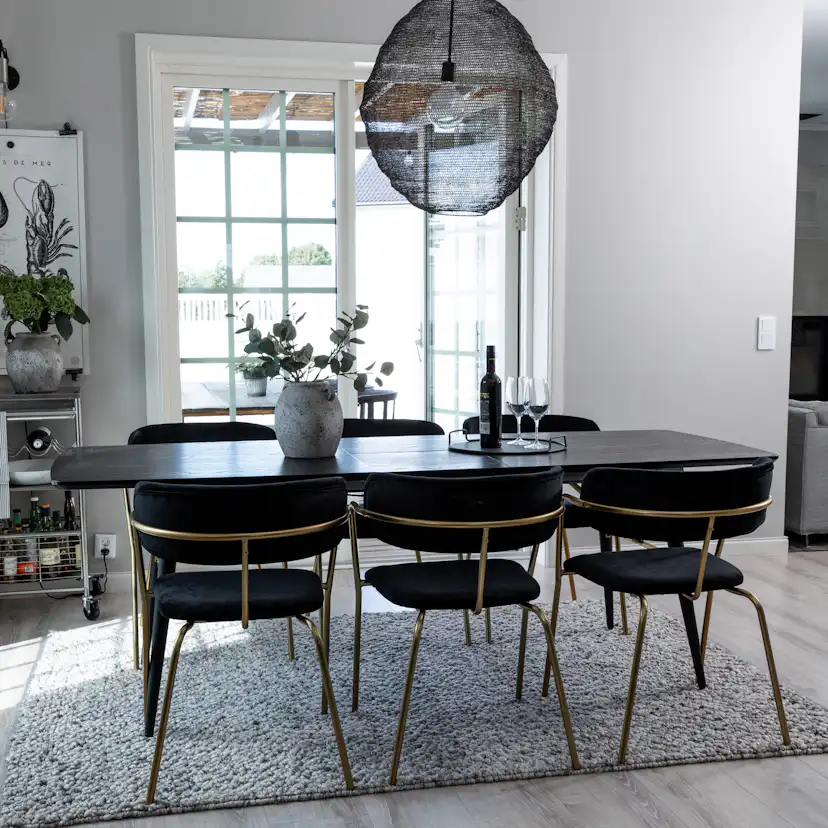 Spisegruppe Venture Home Gold med 6 Arrow Stoler