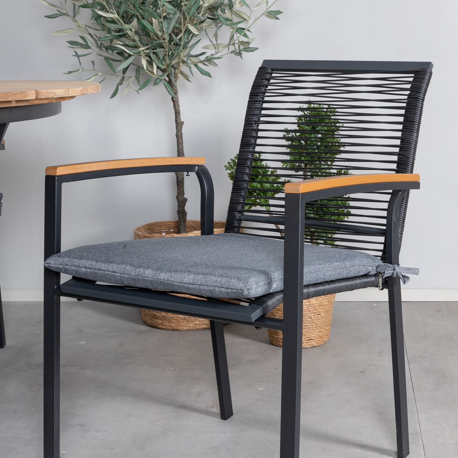 Spisegruppe Venture Home Meya med 4 Douglas Spisestoler