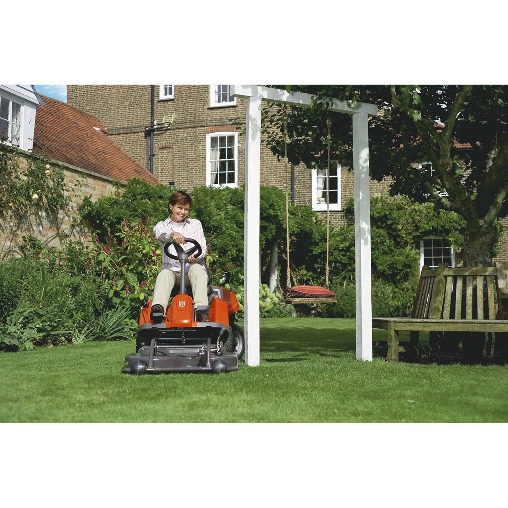 Traktorklipper Husqvarna R 112C5 inkl. Klippeaggregat