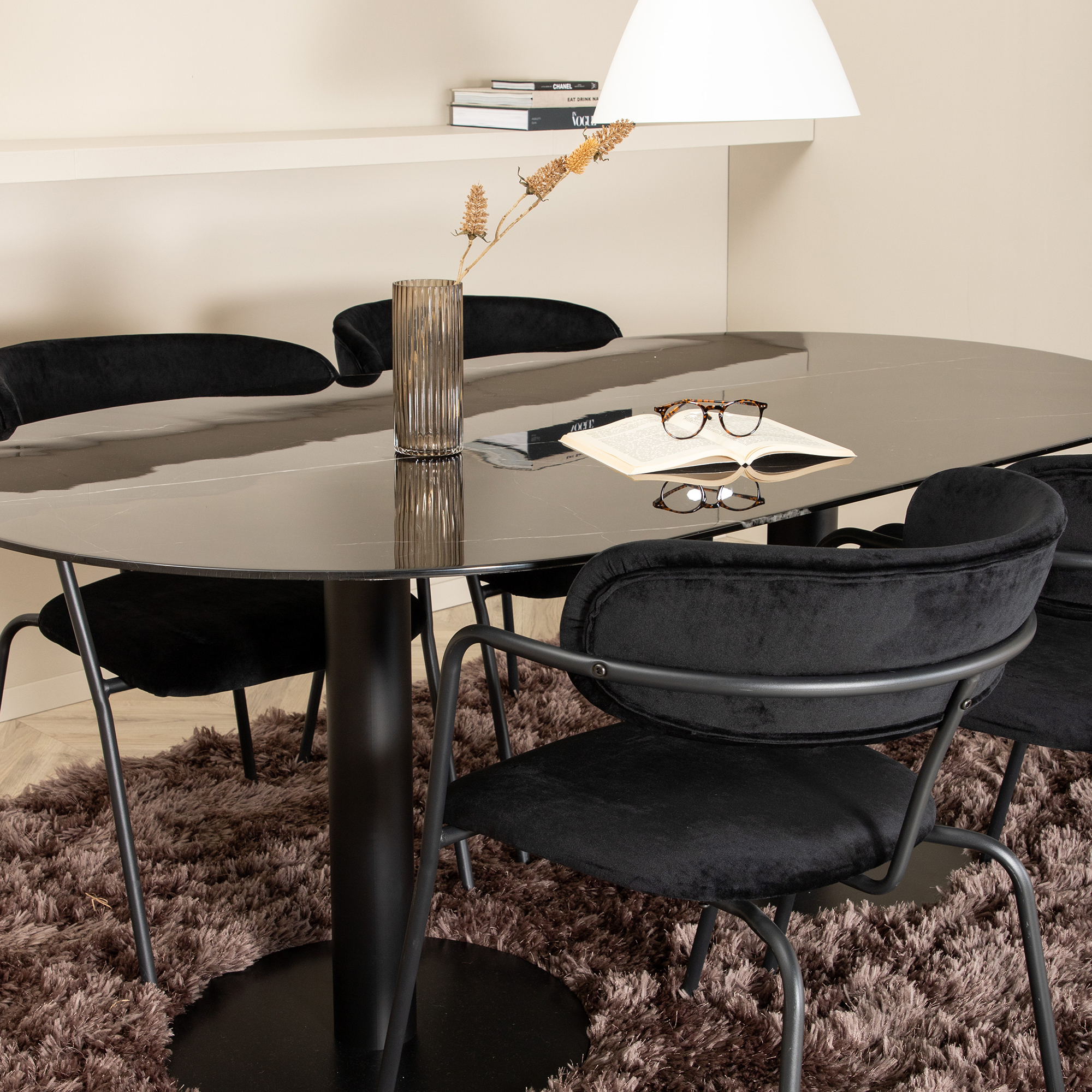 Spisegruppe Venture Home Oslo med 4 Aris Stoler