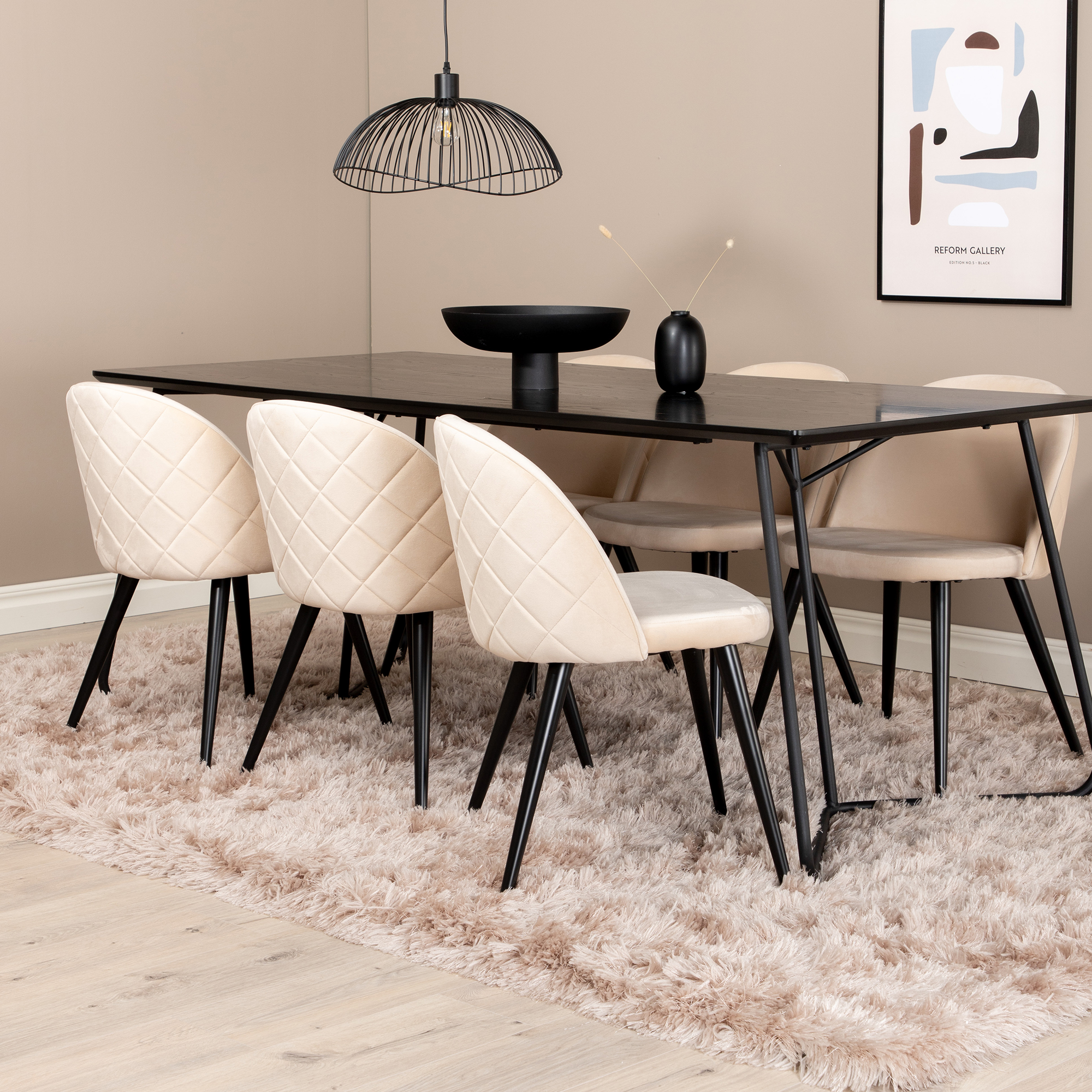 Spisegruppe Venture Home Annika med 6 Valentina Stitcthes Stoler Fløyel