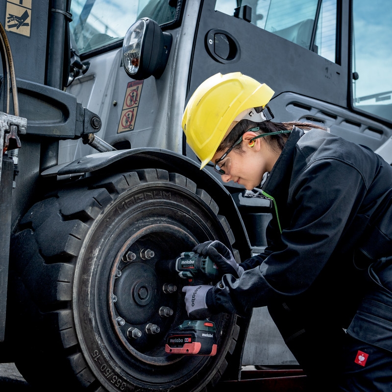 Muttertrekker Metabo SSW 18 LTX 800BL S CB uten Batteri og Lader