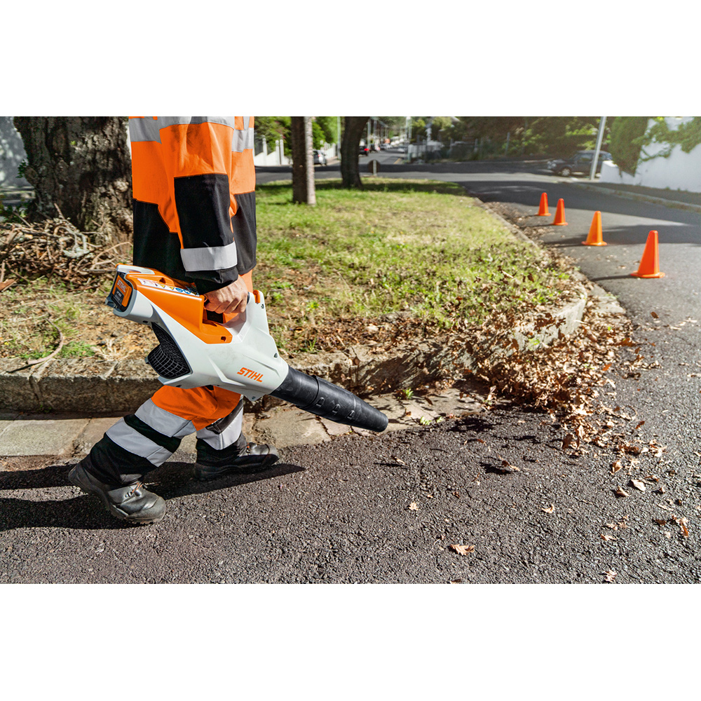 Løvblåser STIHL BGA 86 Uten Batteri & Lader