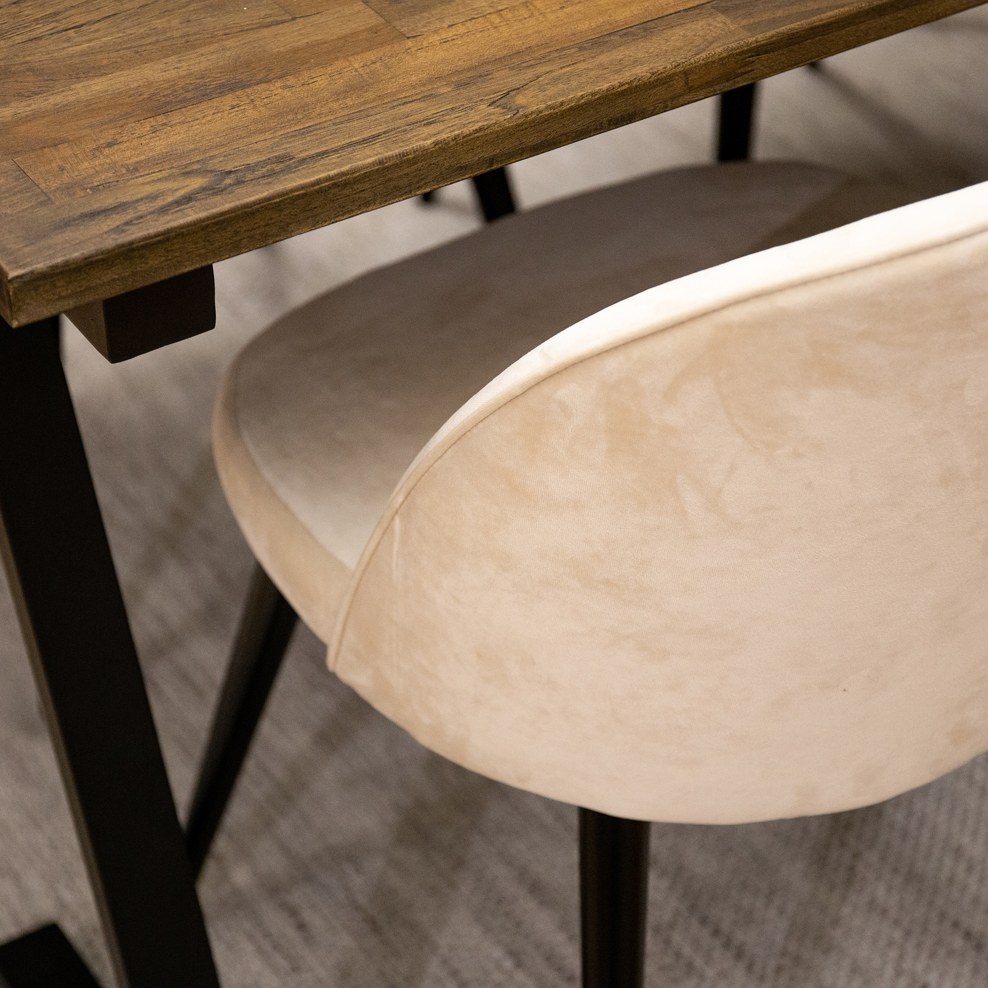 Spisegruppe Venture Home Jane med 6 Valentina Stoler