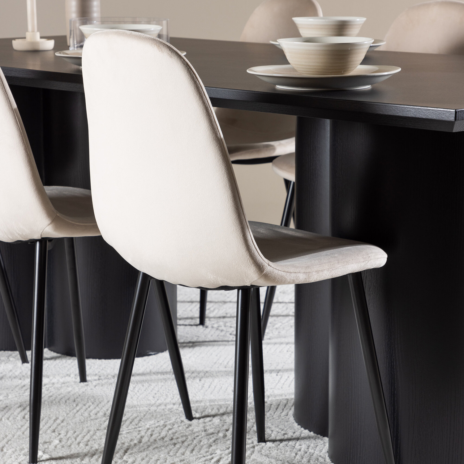 Spisegruppe Venture Home Olivia 210 med 6 stk Polar Stoler Fløyel
