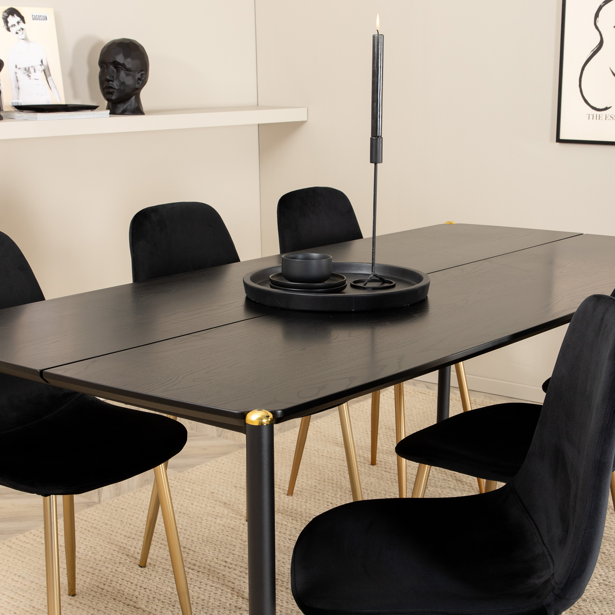 Spisegruppe Venture Home Paris med 6 Pobbie Stoler Messing