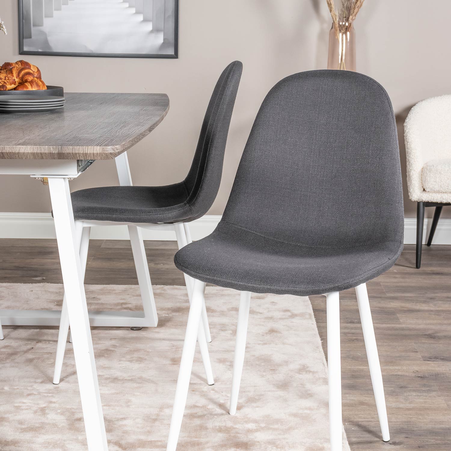Spisegruppe Venture Home Ina med 4 Pobbie Stoler Polyester