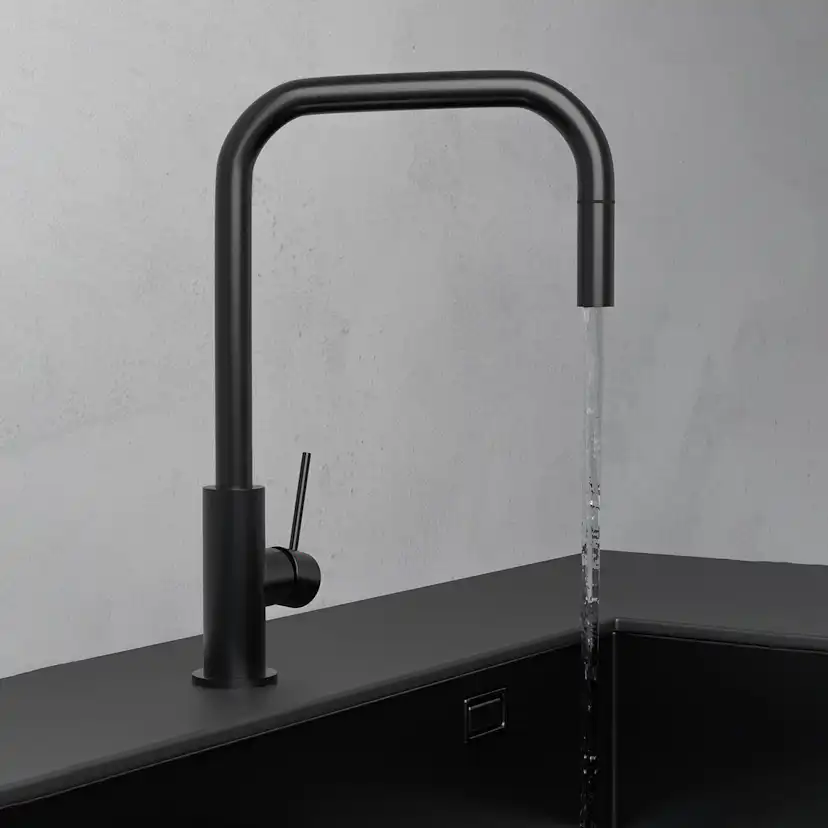 Kjøkkenbatteri Scandtap Steel Accent Square med Uttrekkbar Tut