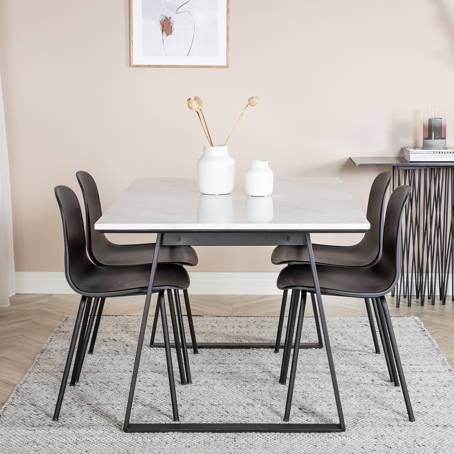 Spisegruppe Venture Home Estelle 140 med 4 Ardi Stoler