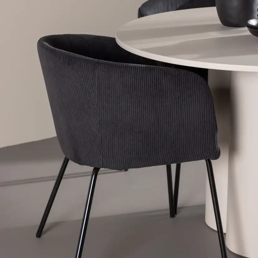 Spisegruppe Venture Home Olivia Ø110 med 4 stk Berit Stoler
