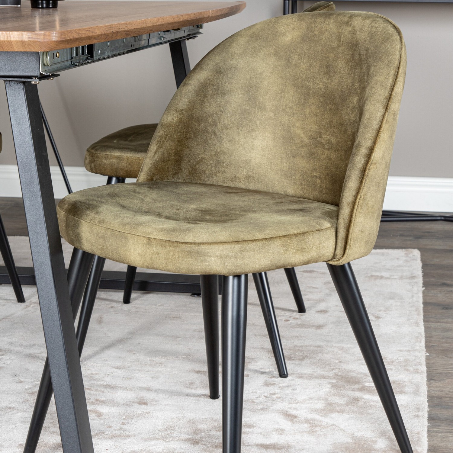  Inca Dining Table 160/200*85 cm+Velvet Dining Chair Natur/Sort/Grågrønn