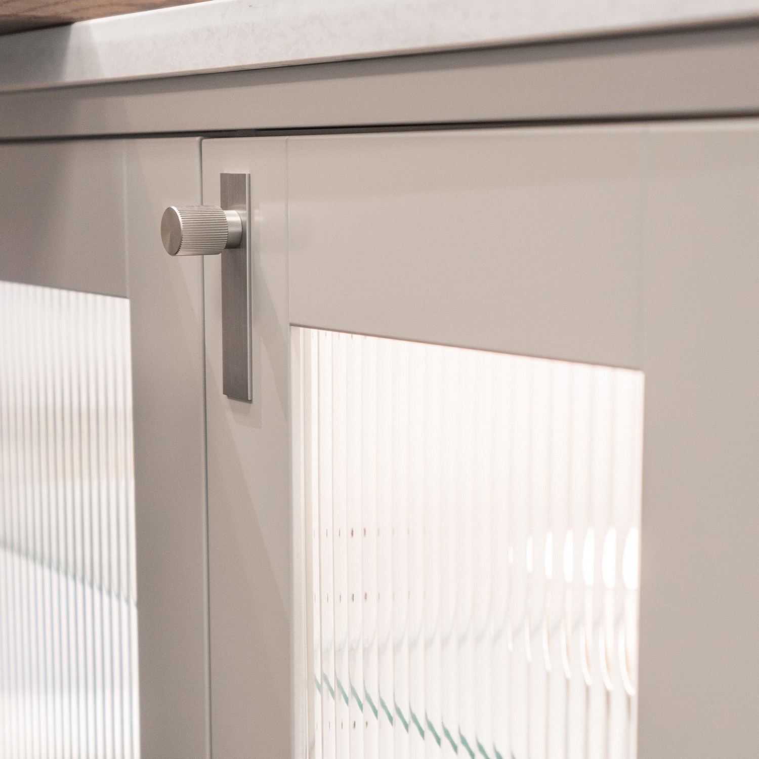 Knott Beslag Design Arpa med Bakplate Ø22 mm