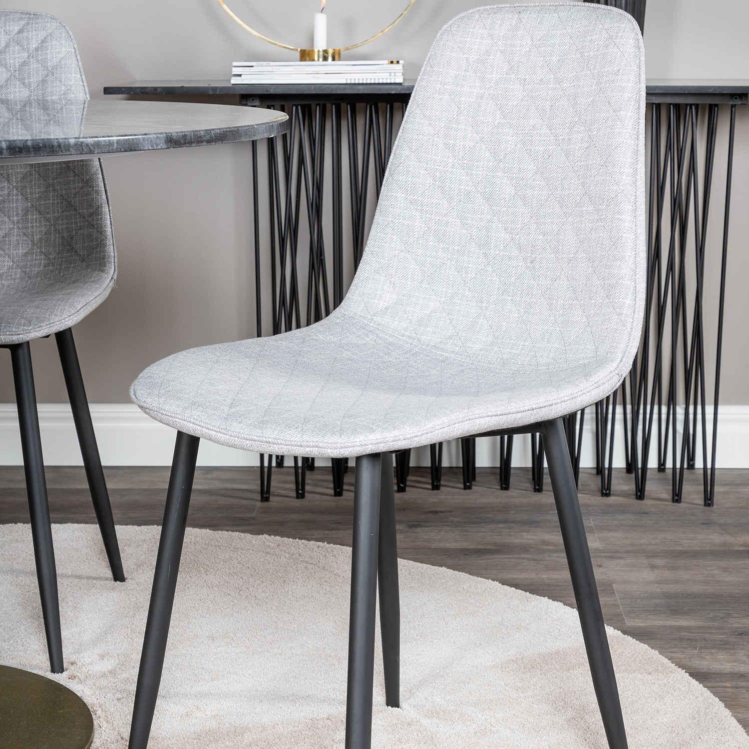 Spisegruppe Venture Home Estelle med 4 Phoi Stoler Polyester